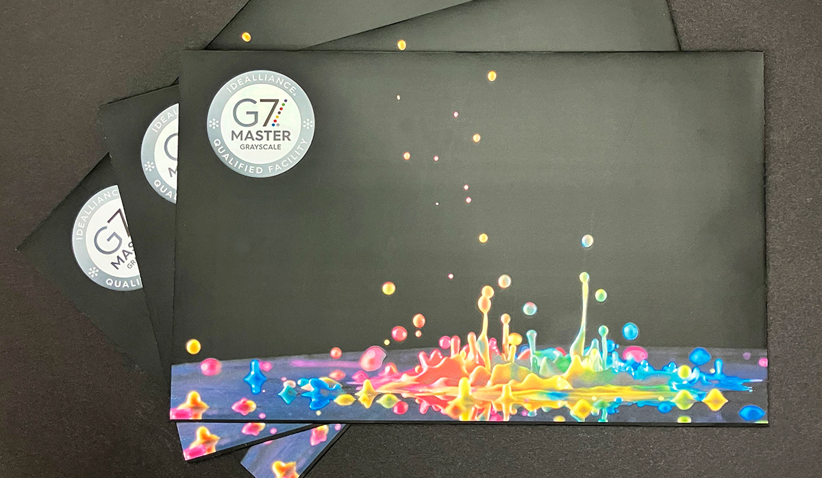 G7 seal on black envelopes